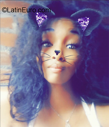Date this foxy Netherlands Antilles girl Santi29 from Lima PE1502