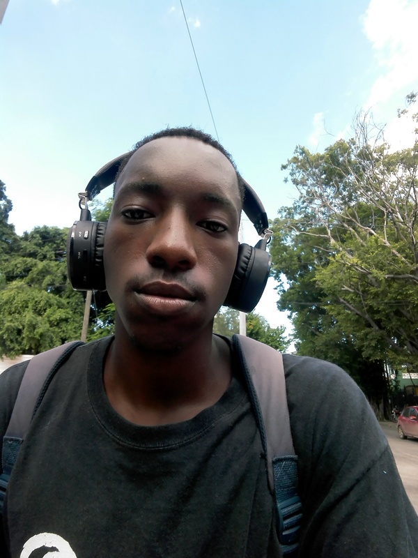 Date this delightful Cuba man Yohan from La Habana CU657