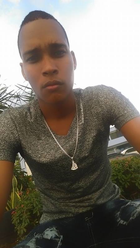 Date this passionate Dominican Republic man Angel from España DO37534