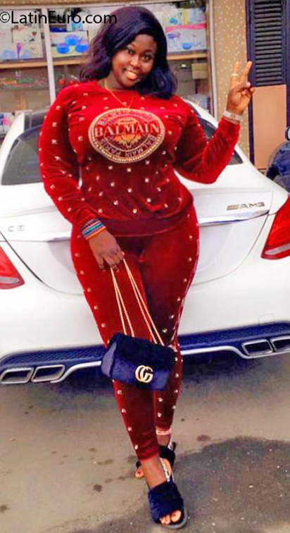 Date this attractive Nigeria girl Bibiana from Lagos NG515