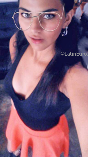 Date this cute Venezuela girl Madelin from Cabimas VE3038