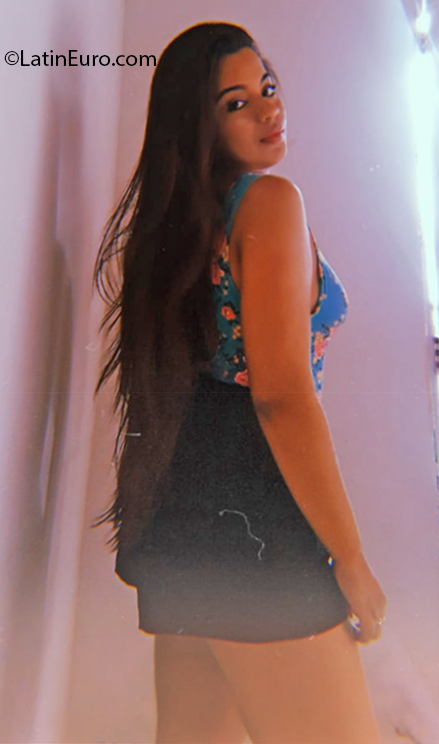 Date this sultry Brazil girl Kelly from Teresina BR11070