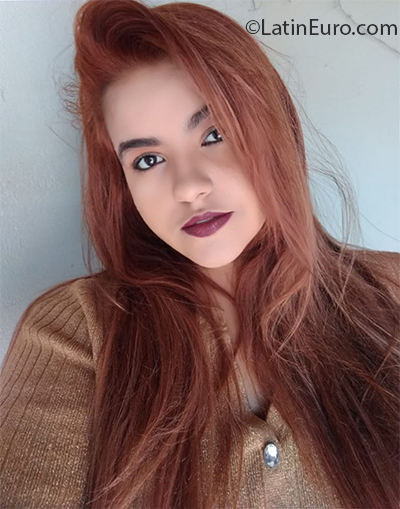 Date this pretty Brazil girl Thatia from Sao Paulo BR11083