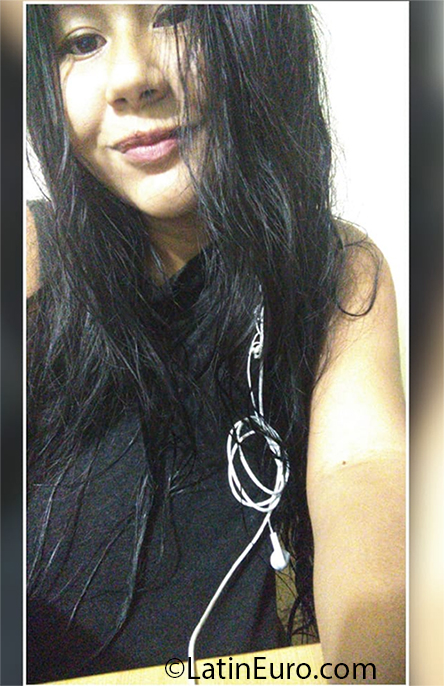Date this voluptuous Peru girl Hayana from Lima PE1524