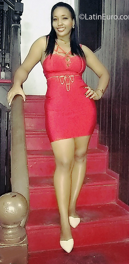 Date this hard body Cuba girl Aloity from Santiago de Cuba CU669