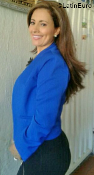 Date this young Colombia girl Alice from Bucaramanga CO27101