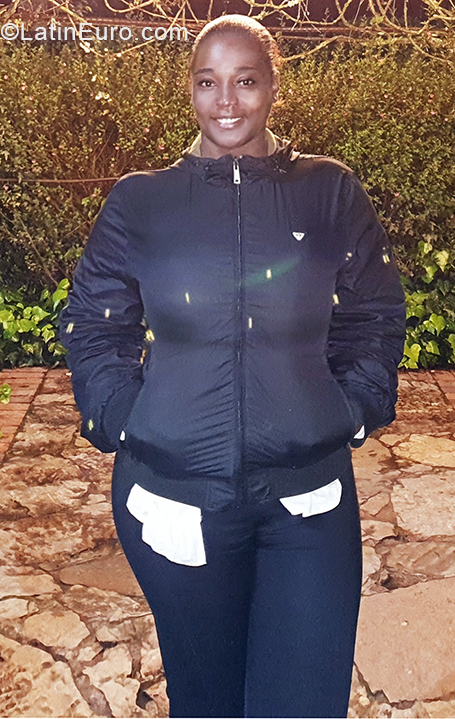 Date this foxy Colombia girl Lili from Bogota CO27107