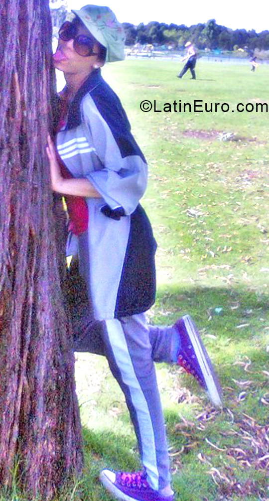 Date this beautiful Colombia girl Alejandra from Bogota CO27113