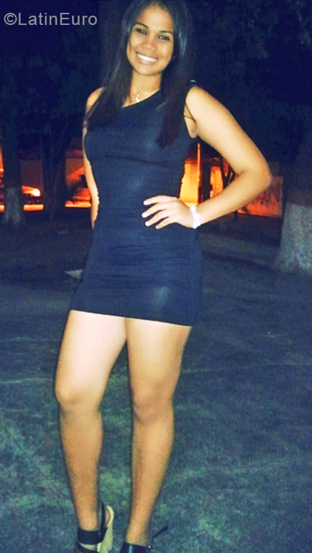 Date this fun Venezuela girl Adriana from Barquisimeto VE3134
