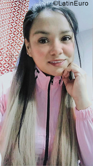 Date this gorgeous Peru girl Johanna from Lima PE1544