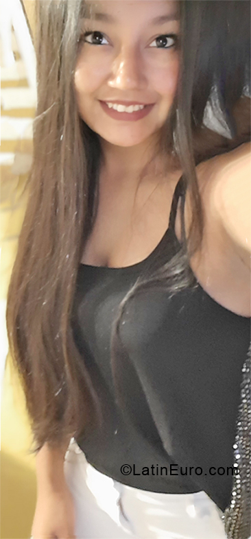 Date this fun Argentina girl Gissel from Mendoza AR389