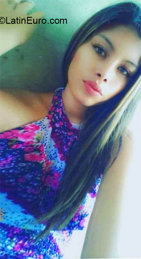 Date this athletic Venezuela girl Angela from Puerto la Cruz VE3145