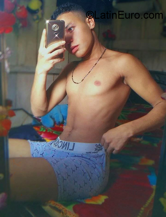 Date this attractive Colombia man Didier from Medellin CO27212