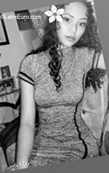Date this delightful Colombia girl Danny from Florencia CO27217
