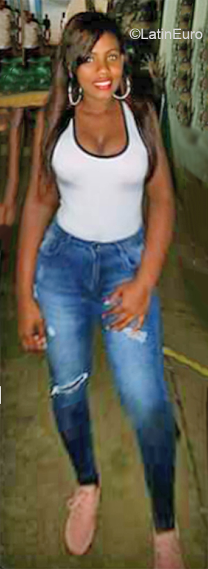Date this sensual Dominican Republic girl Rosa from Santo Domingo DO38036