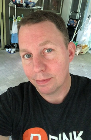 Date this happy United States man Chris from Voorhees US20777