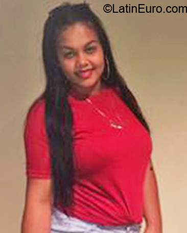 Date this fun Dominican Republic girl Mari from Santiago DO38062