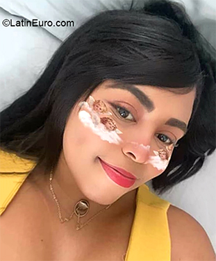 Date this hot Colombia girl Tatiana from Cartagena CO27306