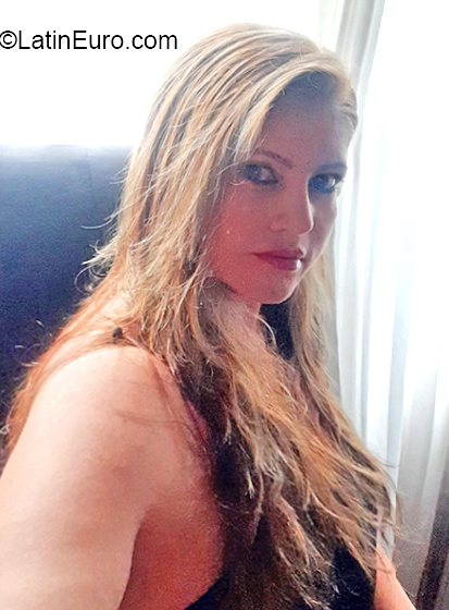 Date this young Colombia girl Alega from Bogota CO27310