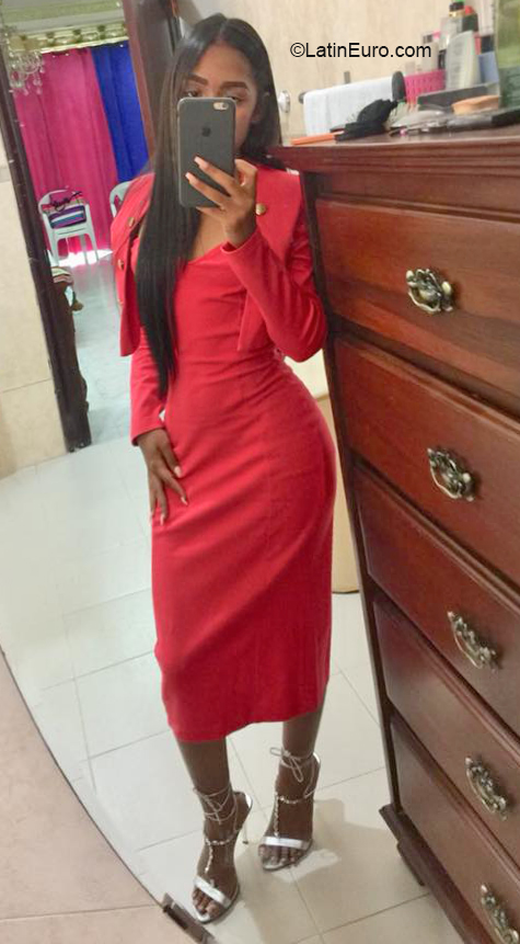 Date this delightful Dominican Republic girl Albeny from Santo Domingo DO38086