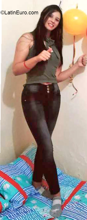 Date this lovely Colombia girl Caterin from Medellin CO27317