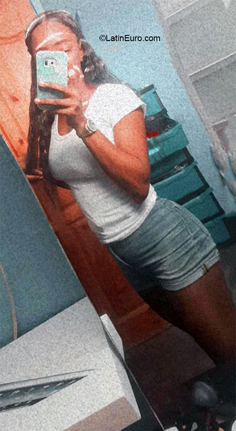 Date this good-looking Dominican Republic girl Alexandra from Santo Domingo DO38091