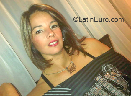 Date this gorgeous Venezuela girl Melisa from Barquisimeto VE3193