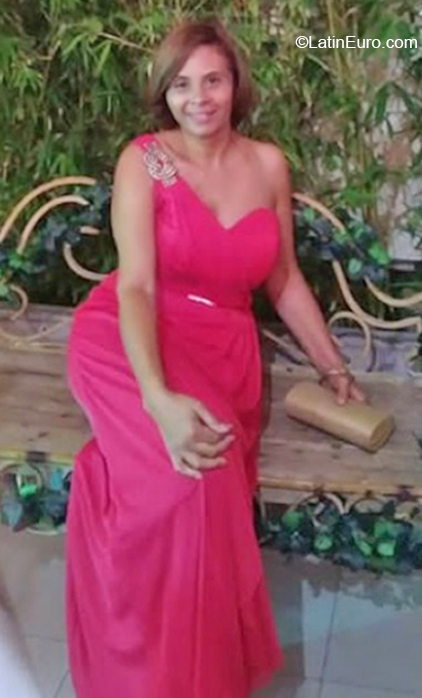 Date this stunning Dominican Republic girl Antonia from Santiago DO38466