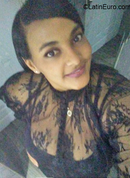 Date this attractive Dominican Republic girl Dalcy from Santo Domingo DO38195