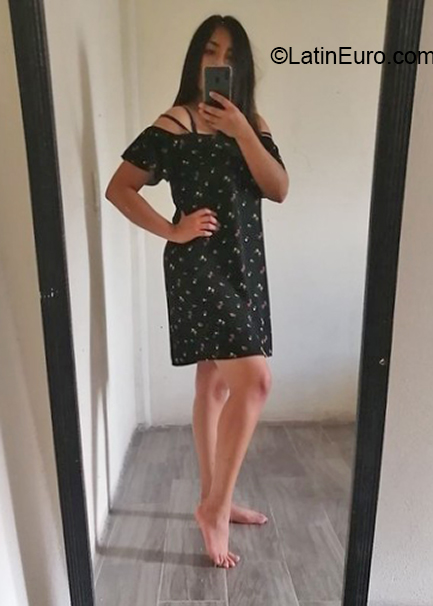Date this nice looking Mexico girl Itze l from Puebla MX1886