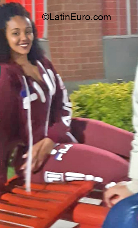 Date this good-looking Colombia girl Yurje from Barranquilla CO27698