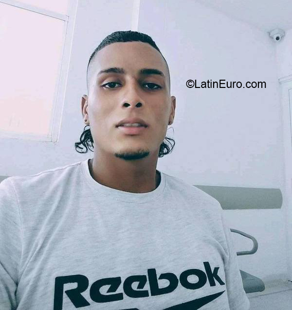 Date this athletic Colombia man Duvan from Barrranquilla CO27726