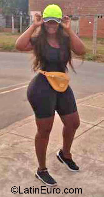 Date this pretty Colombia girl Yirle from Cali CO30687