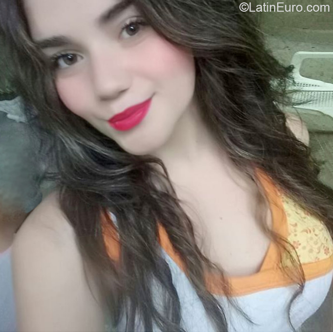 Date this athletic Venezuela girl Yasmin from Trujillo VE3313