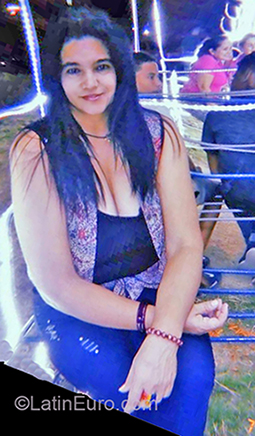 Date this lovely Venezuela girl Anny from Puerto la Cruz VE3326