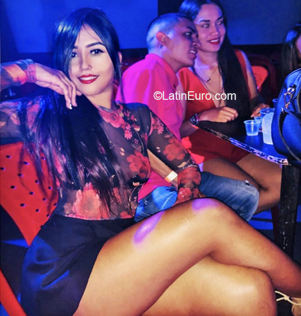 Date this beautiful Colombia girl Stefanie from Cali CO27997