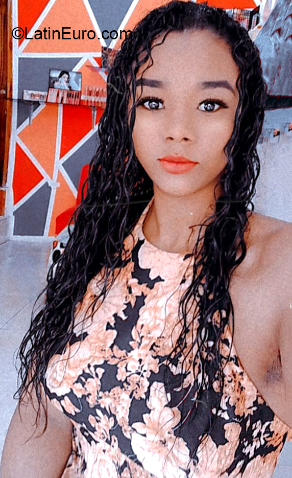 Date this sultry Ecuador girl Katherine from Guayas EC559