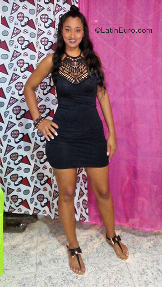 Date this funny Colombia girl Lady yohanna from Cali CO28084
