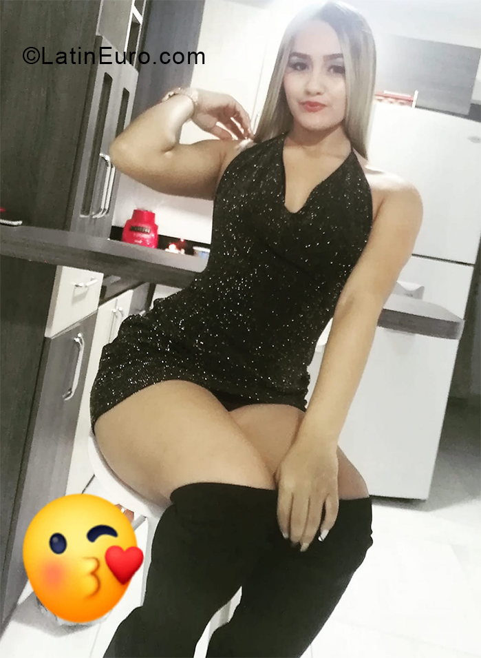 Date this georgeous Colombia girl Camila from Medellin CO28144