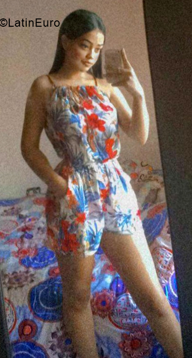 Date this cute Colombia girl Emily from Cali CO28156