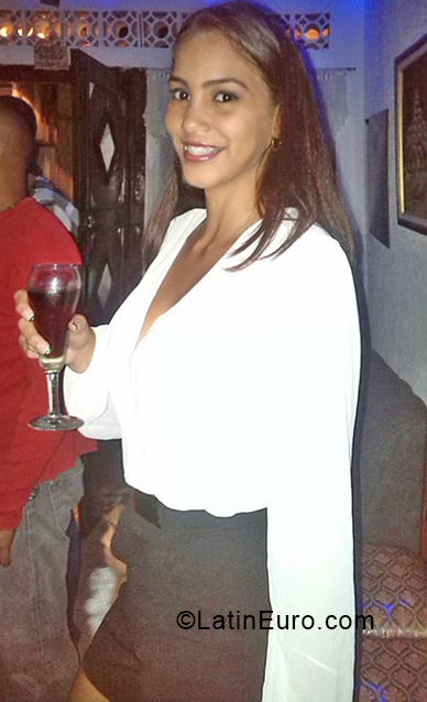 Date this exotic Venezuela girl Oriana from Caracas VE3370