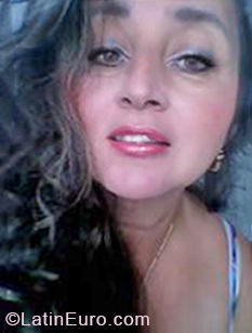 Date this voluptuous Colombia girl Maria from Cali CO28171
