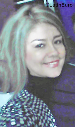 Date this hot Colombia girl Gina from Medellin CO28179