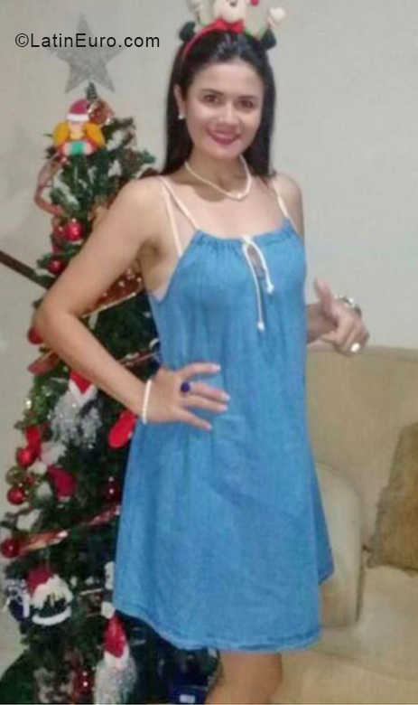 Date this passionate Colombia girl LUZ STELLA from Bogota CO28206