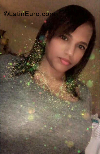 Date this pretty Dominican Republic girl Brigi from Santo Domingo DO38544
