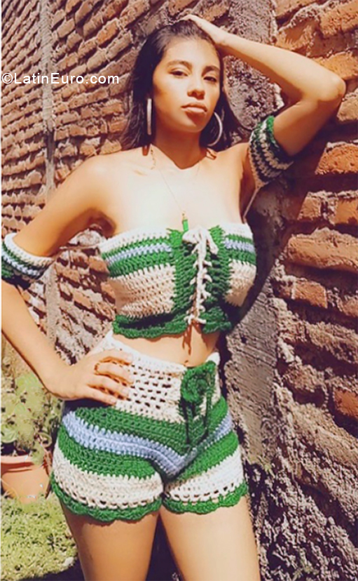 Date this young Honduras girl Evelin from Tegucigalpa HN2826