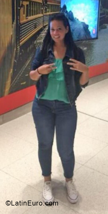 Date this fun Cuba girl Yanelis from Bayamo CU715