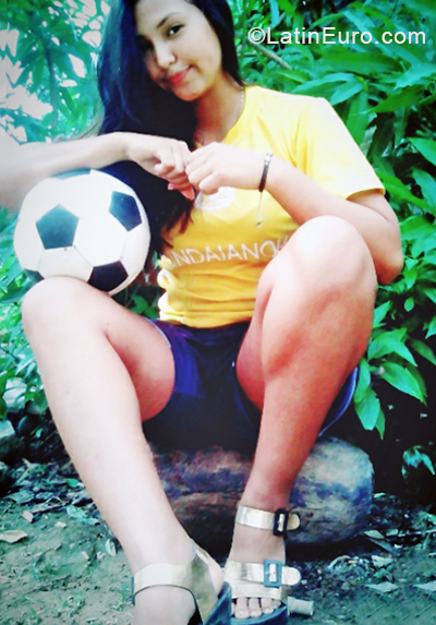 Date this hard body Venezuela girl Michelle from Puerto de la Cruz VE3393