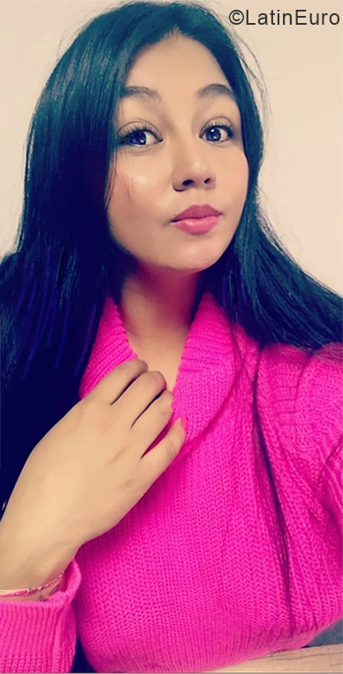 Date this georgeous Colombia girl Lorena from Bogota CO28261
