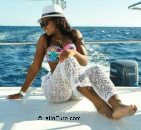 Date this good-looking Dominican Republic girl Diana from La Romana DO38692